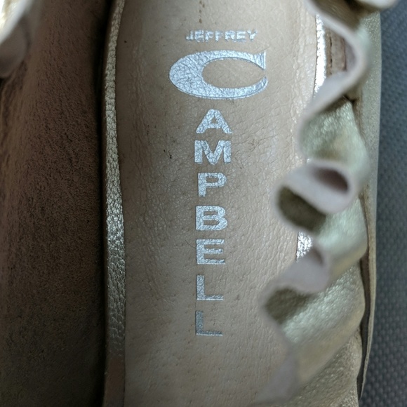 NFSDSC 0523 Jeffrey Campbell Ruffled Heels Size 10 - Picture 8 of 8